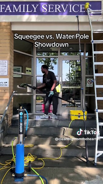 Squeegee vs. Water-Fed Pole: Choose Your Cleaning Method