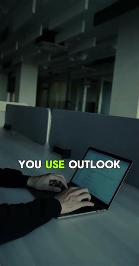 Microsoft Outlook 365 Teams files crashing #OutageAlert #Microsoft365 #Help