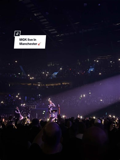 MGK Live in Manchester: Performing ‘Don’t Look Back In Anger’