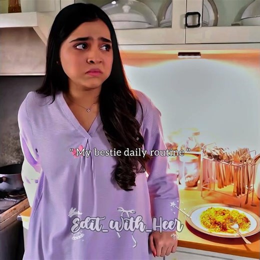 Feeling sad for her 🥺💔 #trending #love #viralvideo #ainaasif #tumlarkaybhina #funnyshorts #shorts