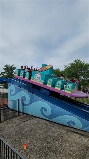 18K views · 32 reactions | Anyone up for some SURFIN' with Snoopy on SURFDOG?? ‍♂️ Kings Island #surfdog #surfin #zamperla #zamperlarides #Snoopy #peanuts #planetsnoopy #kingsisland #kingsislandpr #visitohio #cedarfair #cedarfairparks #themepark #themeparks #themeparkenthusiast #themeparktravel #themeparkenthusiasts #ThemeParkThrills #justoutnabout | Just Out 'n About | Facebook
