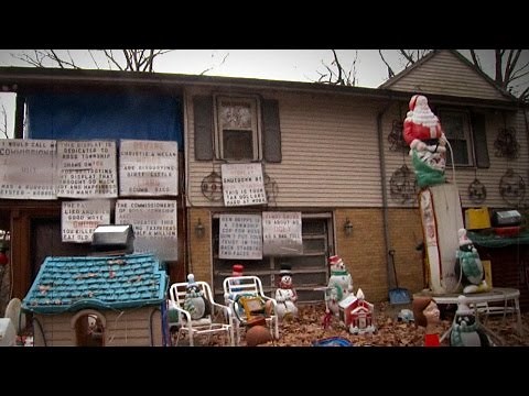 Homeowners Feel Trapped by Neighbor's Hostile Holiday Display