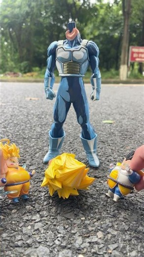 Baby vegeta & Goku Tease Head For Vegeta ￼