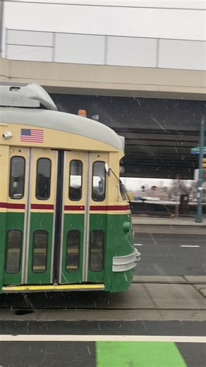“ Refurbished With Even More Power” SEPTA Route (G1/15) Going Through Port Richmond On Its Leg Before The Westmoreland Loop #septa #philly