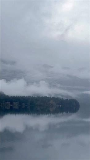 when the horizon disappears | Lake Crescent #short #pnw #washingtonstate #olympicpark