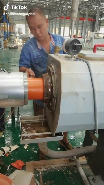 What is it producing? #foryou #plastic #manufacturing #plasticcompany #plasticgranules