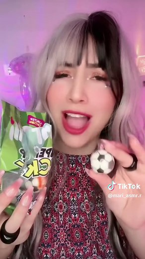 Provando Doces ASMR: Delícias e Surpresas Verdes