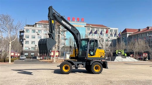 恒特HT155W PRO轮式挖掘机，搭载康明斯发动机，川崎液压泵，动力充足，全时四驱，越野性能强#恒特轮挖 #恒特挖掘机 #恒特轮式挖掘机
