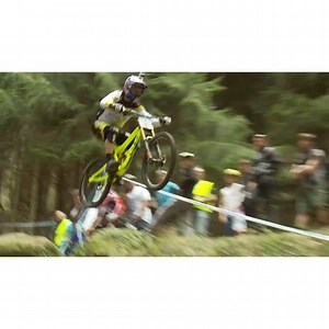 @gee_atherton was looking great today with fastest first split until a little mistake sent him over the bars. Still unsure at the moment whether he will be racing tomorrow. @gtbicycles // @silverlinetools // @oakleyeurope | Atherton Racing