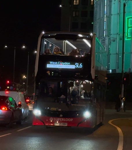 EE11 Arriva London Superloop Enviro400EV on the SL6 to West Croydon #fyp #bus