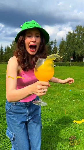 Will This Drink Hack Actually Work?! 😲🥤 #food #hack #trythis | 123 GO