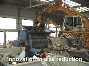Pre shredder- shredding of bulky waste / Vorzerkleinerer - Sperrmüll zerkleineren /
