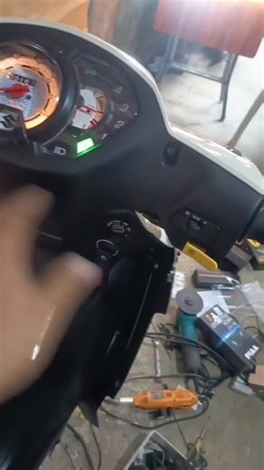 4.4K views · 108 reactions | FROM : MONGKAYO 﫡﫡 SMASH 115 NEW MODEL ✅POWER UPLINES METHOD + POWER DRIVE TO ONE RELAY SET UP ✅DUAL HORN ✅HAZARD USING STOCK SWITCH ✅HEADLIGHT BULB ✅HEADLIGHT SWITCH MATSALAM SA PAG DAYO BOSSING  MATIC LIFE TYM WARRANTY ANG WIRINGS 﫡 #pagkaowkiewitwiiw #fbreelsfypシ゚viralfbreelsfypシ゚viral | Lauren Faith Abad | Facebook