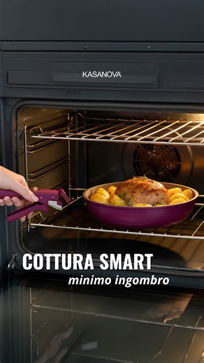 Kasanova on Instagram: "Cucinare bene, occupando meno spazio: sì, è possibile 🍳 Questa batteria con manici staccabili è la soluzione smart per chi ama l’ordine in cucina senza rinunciare alla praticità. Un click e passi dal fornello al forno, poi via in tavola o in lavastoviglie. Quando hai finito? Impili tutto e liberi spazio. Perfetta per cucine piccole, ritmi veloci e voglia di semplicità 💛 #kasanova #solodakasanova #cucinare #cottura #batteriapentole"