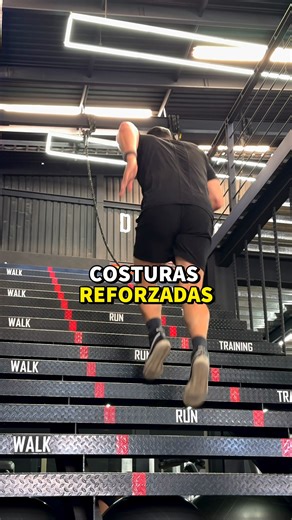 Shorts diseñados para entrenar con fuerza y estilo. Fit atlético, costuras reforzadas y bolsillos que sí funcionan. Desde $199.00 MXN. Compra en valtik.mx con envío de 24 a 72 horas en todo México. | Valtik