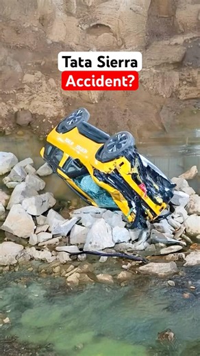 Tata Sierra falls into construction site in Mumbai #manishbhardwaj #tatamotorsindia #crash #shorts