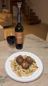 1.3M views · 49K reactions | En cuisine avec Maggy 殺殺 J'avais envie de manger des pâtes fraîches et du boeuf  La beauté du teint c'est grâce aux produits de Maggy Kloset Beauty Je porte la perruque Catriona en taille 18 densité 150% raw hair de Maggy Kloset Lace Wigs & Beauty #vlog #dayinmylife | Maggy Kloset | Facebook