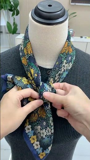 Easy Scarf Styling Tutorial: The Decorative Loop Method