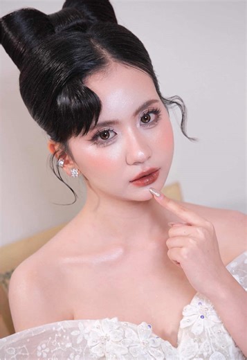 Make up by @ChaYa Makeup 🦢🤍✨💐 #makeup #bridalmakeup