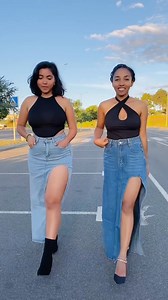 Jupe jean S H E I N à fente 🌸40.000Ar🌸 🌼2 couleurs dispo: Bleu Blanchi et Bleu foncé 🌼 _Taille Bleu Foncé: XS, S, M _Taille Bleu blanchi: S, M, L, XL (elastique) _Détails: 40.000Ar _En Gros : 35.000Ar (plus de 10pcs ) Confirmation en MP : contact et lieu de livraison | Meva Women