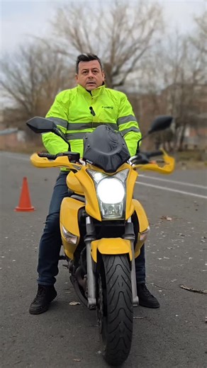 Permis pentru categoriile A2, A sau B fără examen teoretic. Legea 240/2025 care tocmai a intrat în vigoare te scutește de sala în unele situații. Vezi toate condițiile în video. | Super Driver - Scoala de soferi