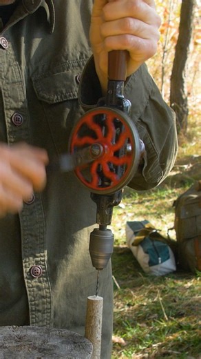 35K views · 611 reactions | A brilliant IDEA! TRY it out too! #bushcraft #survival #camping #outdoors I will show you how to fix your clothes, bag, or backpack in a camping situation. If a button is torn off your equipment. With my method, you will learn how to do this. | Kirill Multitool | Facebook