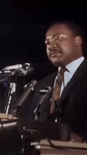 BILLIE EILISH TOURS on Instagram: "Billie via her Instagram story! ❤️ — @billieeilish #billieeilish"