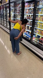 People were looking at her funny😂#viral #funny #prank | Isaac & Andrea