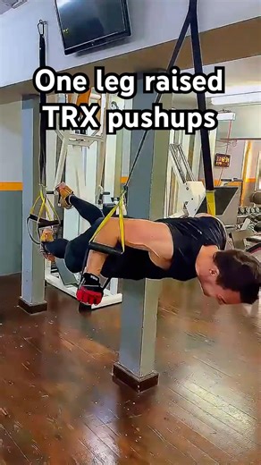 One leg raised TRX pushups. 🔥🔥🔥