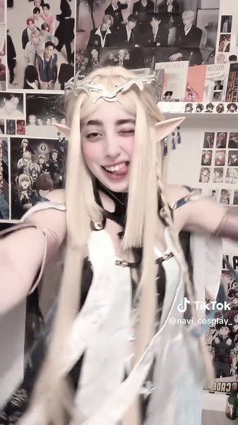 Wuthering Waves Cosplay with Cartethya