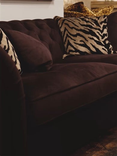 Stunning Deep Purple Living Room Decor Ideas