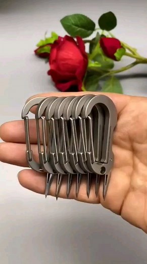 25K views · 246 reactions | Multifunctional Keychain (link in bio)  www.howdoibuythis.com  Free shipping worldwide #tool #tools #camping #keychain #survival | tech_inventions | Facebook