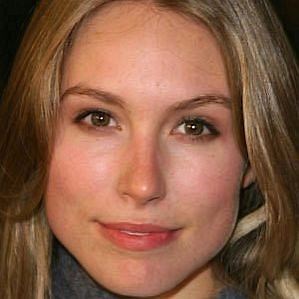Sarah Carter Husband 2026: Dating History & Exes - CelebsCouples