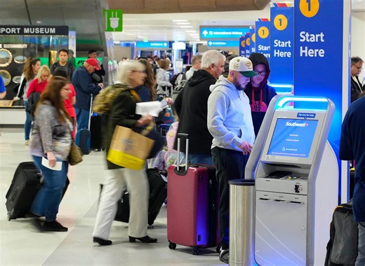 What is the cutoff time for checked baggage? Critical deadlines for major airlines