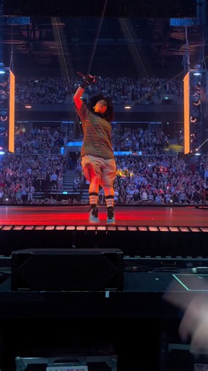 Billie Eilish's Heartfelt Moments at the HMH ASTOUR