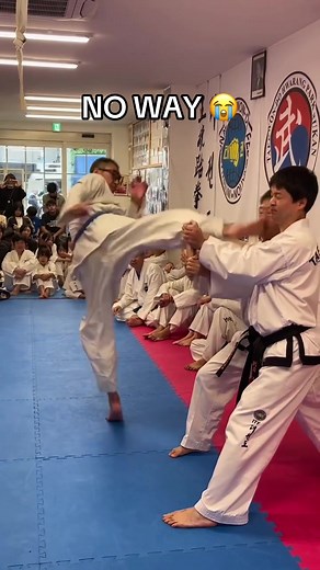 Had to be on purpose 💀 #karate #fail #kick #mma #funny (via mori.yabe/IG)