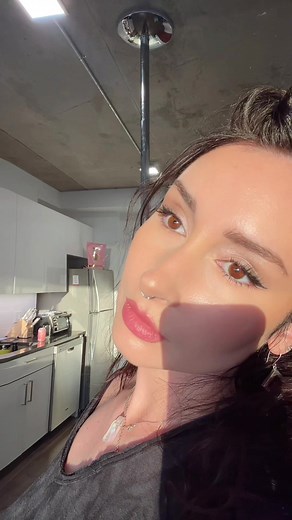 Understanding Natural Red Eyes in the Sunlight