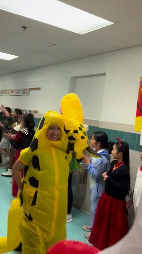 We LOVE our Kent Gardens teachers & staff! A great time was had by all at our fall festival parties today! Enjoy the long weekend! | Kent Gardens PTA