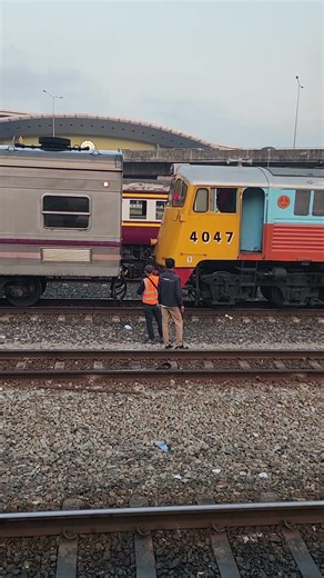 Automated locomotive interconnection in Thailand.