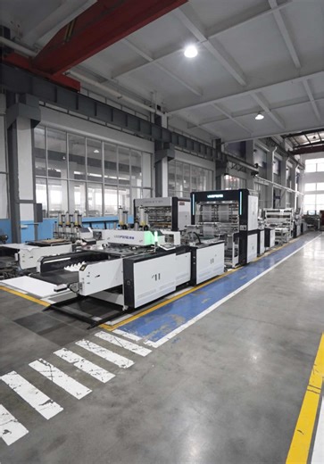 Daily machine operation & detail showcase ⚙️#tshirtbagmakinachine #bottomsealingbagmakingmachine #bagsonrollmakingmachine #plasticbagmakingmachine #automaticbagmakingmachine #highspeedbagmakingmachine #bagmakingmachine #plasticbagmachine #plasticmachinery