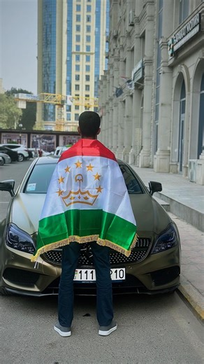 Ибодов Алишер on Instagram: "Салом бародарой Азиз Чихеле да видио гуфтум хозир додари ма дар ватан хаст кадом нафаре мошин дар корай катиш да связи броен хар яктай шумора хизматона буд мекна 🫂🧠🫁#мерседес #cls63amg #cls #банан #мечта"