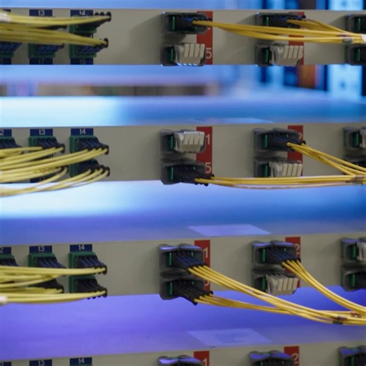 Most people thought flat data center networks would never work at hyperscale.The @awscloud team figured it out. Resilient Network Graphs are a completely new network architecture, now live. 33% better throughput, 40% less network power. https://t.co/LEaIItVqe9