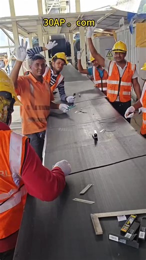 Conveyor belt factory on Instagram: "(Full version) 8-minute video – recorded the complete process of workers performing vulcanization of steel cord conveyor belt joints, accelerated – 10-28"