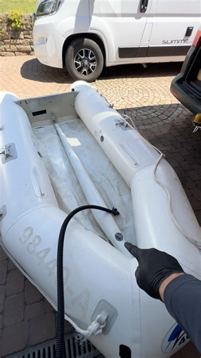 Hoffentlich dicht 😃#boot # boat #Schlauchboot