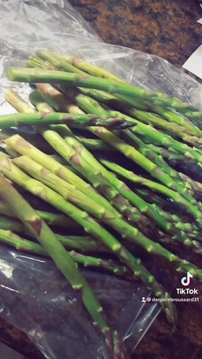 For the full recipe, message me on fb. This was the bomb! So cheesy and so flavourful. For access to all of my keto and low-carb recipes send me a friend request | Danielle Broussard