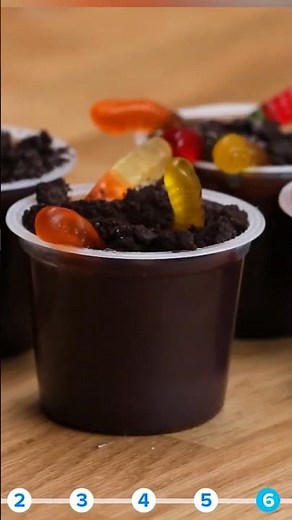 Halloween Worm Dirt Pudding | Tasty Home