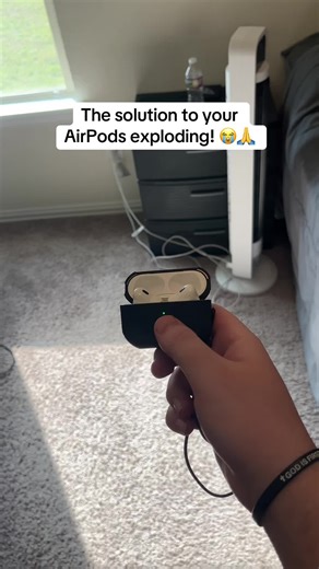 The solution to your AirPods exploding out the case #airpodscase #esrcase #tiktokmademebuyit #tiktokshop #TikTokShopCreatorPicks