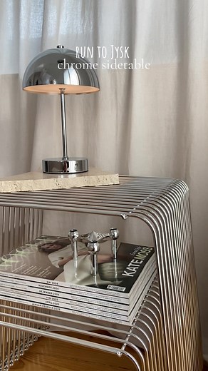 Schöner Chrome-Sidetable für Ihr Zuhause