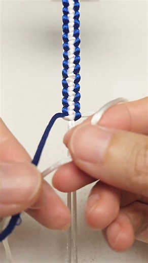 How to Tie a Basic Square Knot | Easy Macrame Tutorial #shortstutorial #diy #macrame #knotting