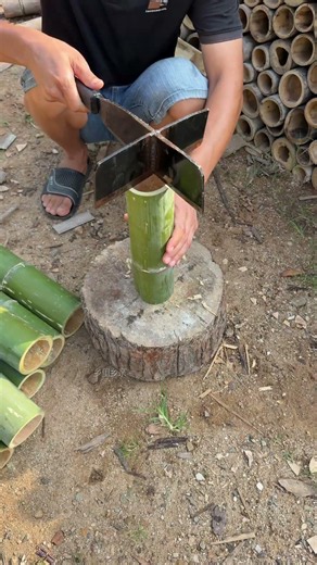 The Most Satisfying Way to Split Bamboo into 4 Perfect Pieces! 🪵⚙️ #shorts